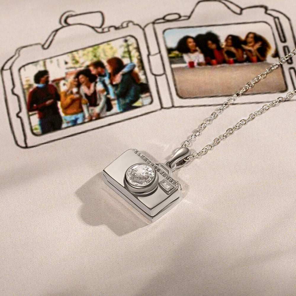 Unique Camera Custom Photo Locket Necklace – Vintage Pendant with Dual Photo Compartments, Personalized Memory Jewelry Gift for Women