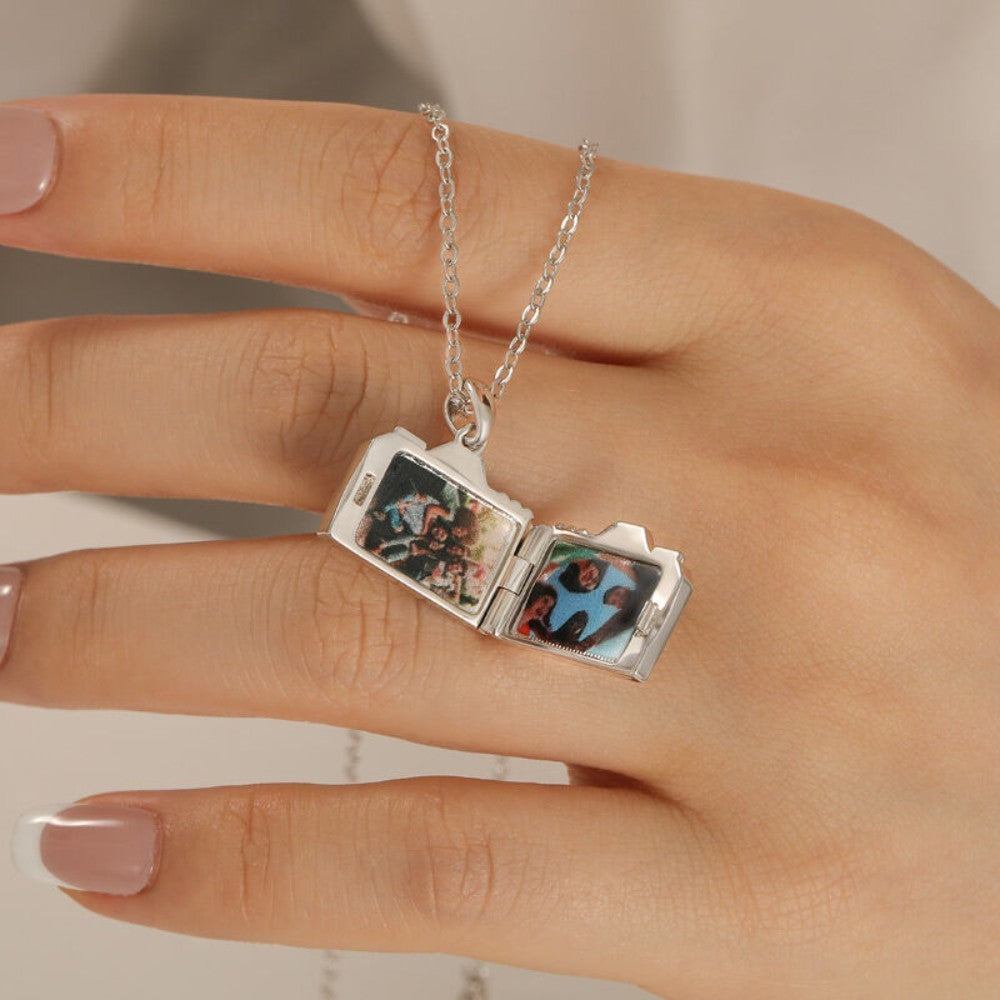 Unique Camera Custom Photo Locket Necklace – Vintage Pendant with Dual Photo Compartments, Personalized Memory Jewelry Gift for Women