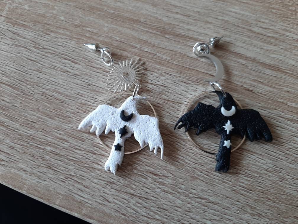 Asymmetrical Celestial Raven Earrings, Mismatched Raven Earrings, Corvid Earrings, Corvid jewelry, Crow jewelry, Goth earrings, Bird jewelry