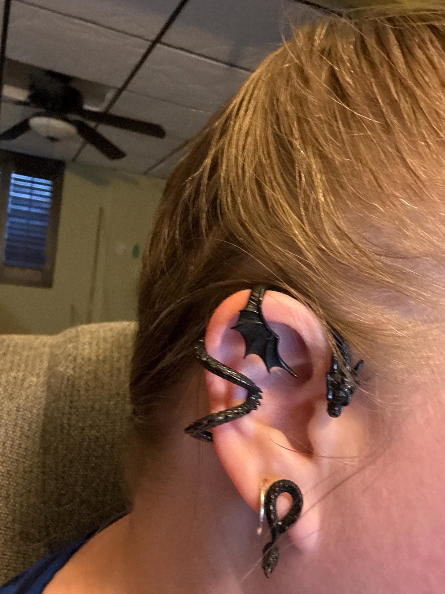 NO PIERCING Dragon cuff with large wing in Gold Dragon earrings, Dragon ear cuff, Black Dragon, Dragon ear wrap