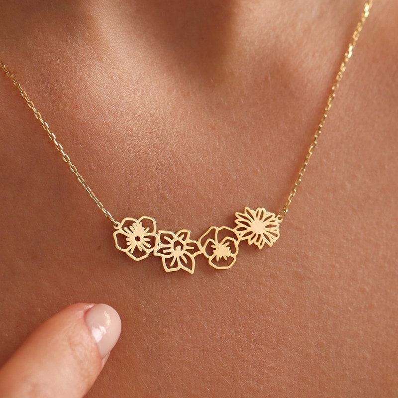 Dainty Birth flower Necklace, Gold Birth Flower Bouquet Necklace, Personalized Gift, Birth flower Family Gift, Gift For Her, Birthday Gifts