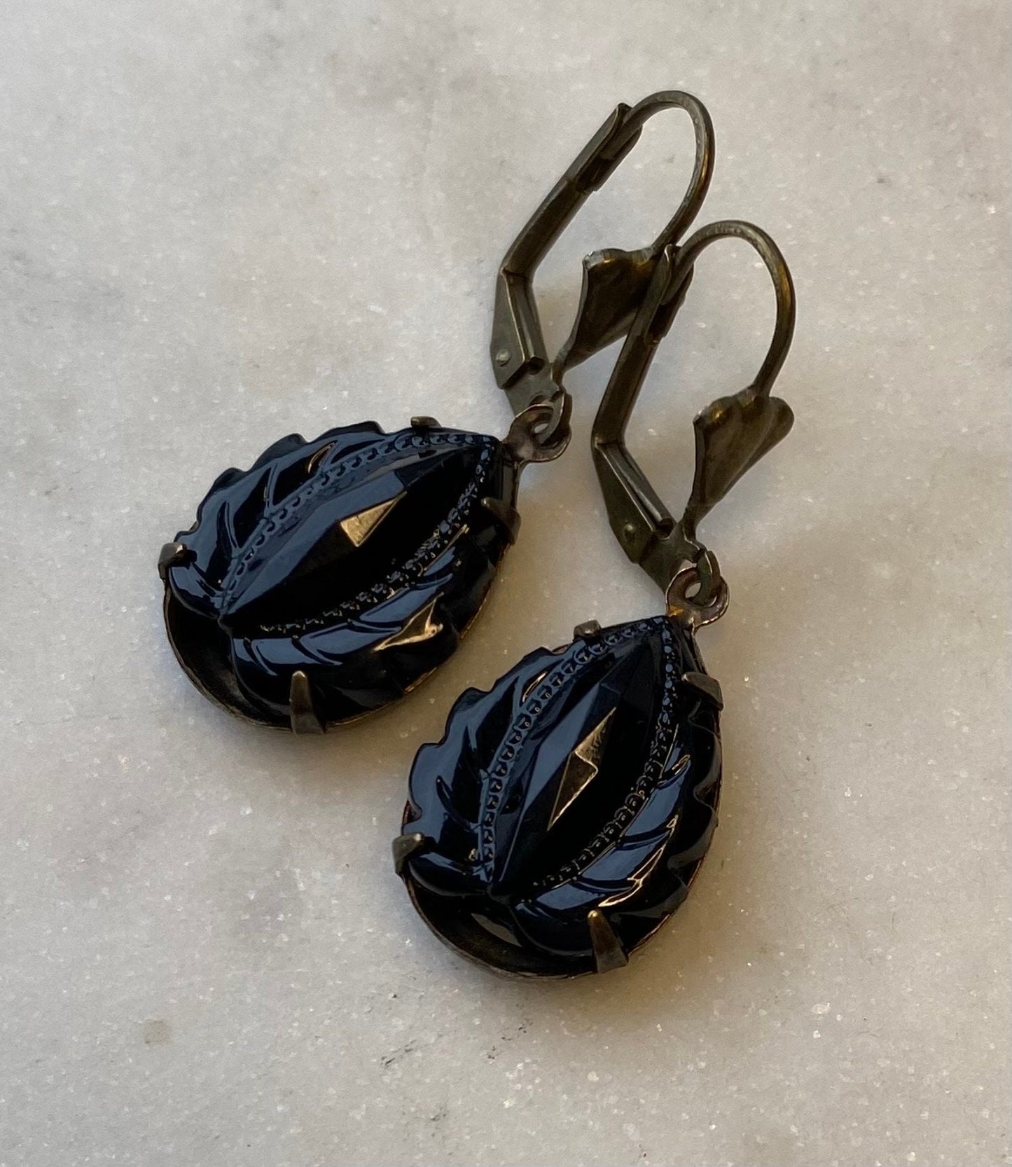 Vintage West German Jet Black Onyx Leaf 18 x 13 mm Faceted Glass Earrings