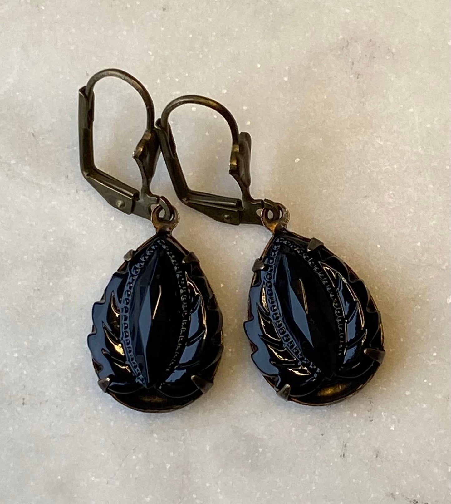 Vintage West German Jet Black Onyx Leaf 18 x 13 mm Faceted Glass Earrings