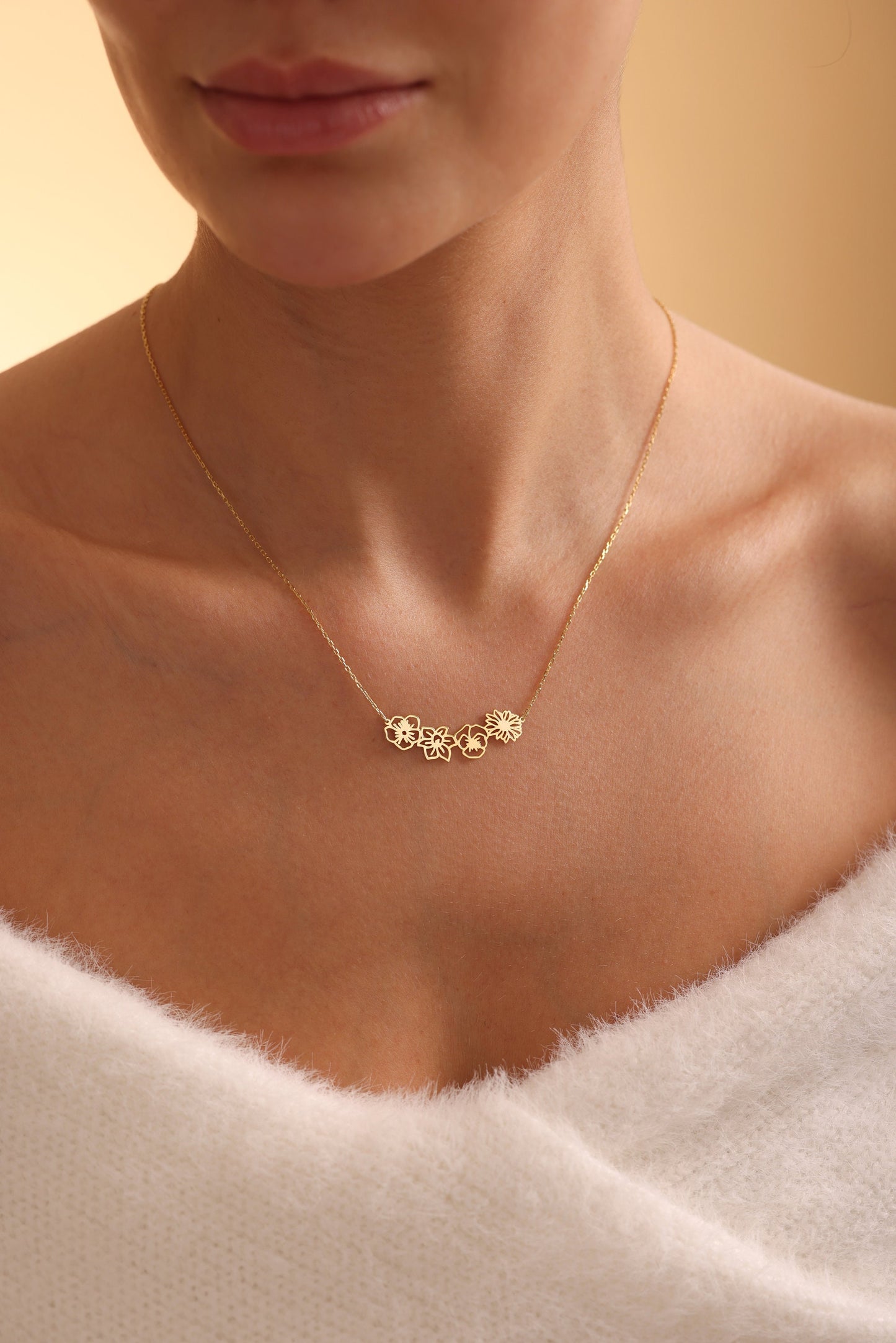 Dainty Birth flower Necklace, Gold Birth Flower Bouquet Necklace, Personalized Gift, Birth flower Family Gift, Gift For Her, Birthday Gifts