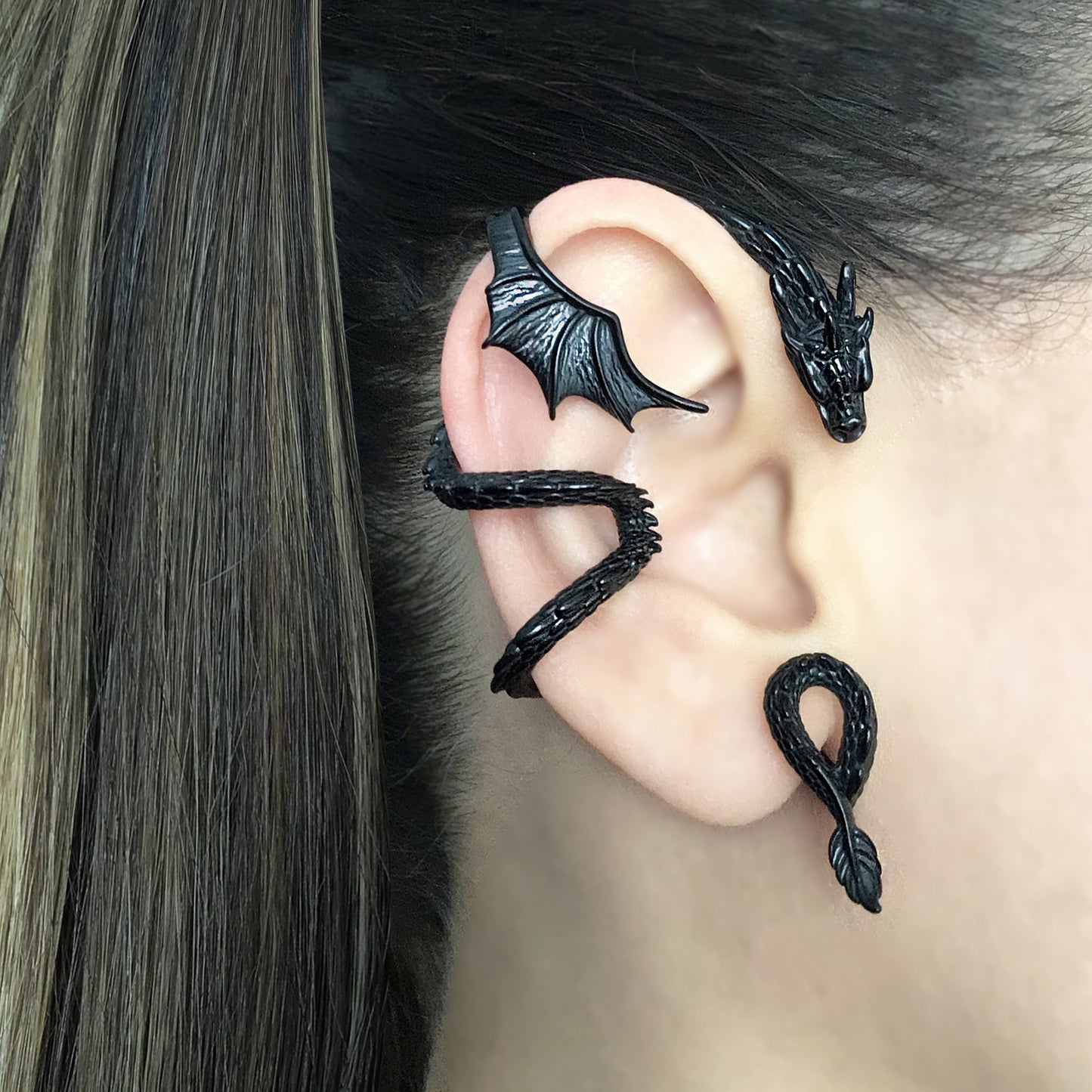 NO PIERCING Dragon cuff with large wing in Gold Dragon earrings, Dragon ear cuff, Black Dragon, Dragon ear wrap