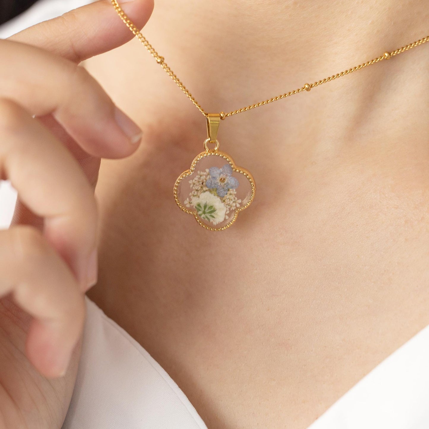 Forget Me Not and Baby's Breath Necklace, Resin Real Pressed Flower Jewerly, ForgetMeNot, Miscarriage Gift, Necklace for Women, Gift for Her
