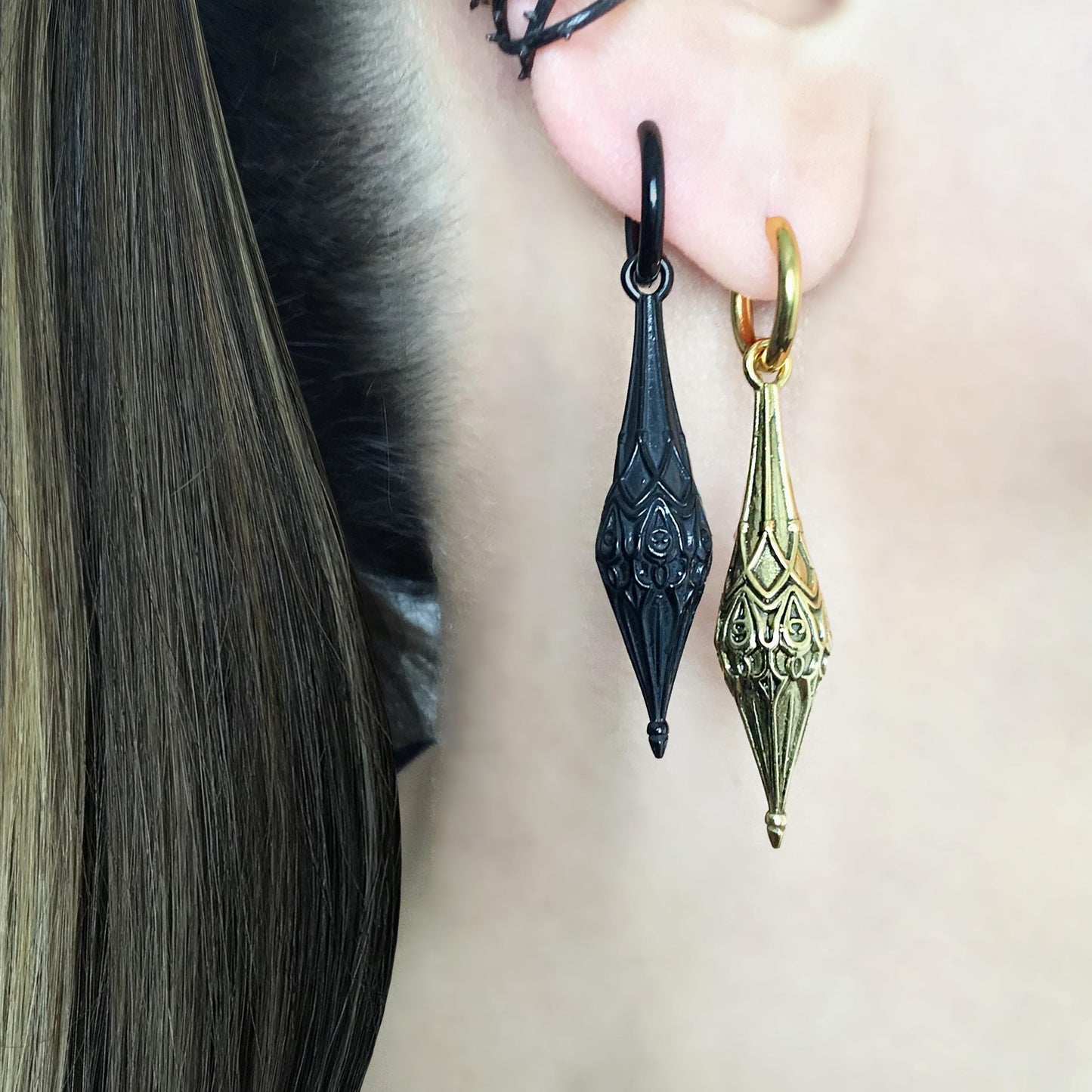 Gothic Pendulum Hoop Earrings, Gothic spike Lilla hoop earrings, Spike earrings hoop earrings, Goth jewelry, black hoop, statement earrings