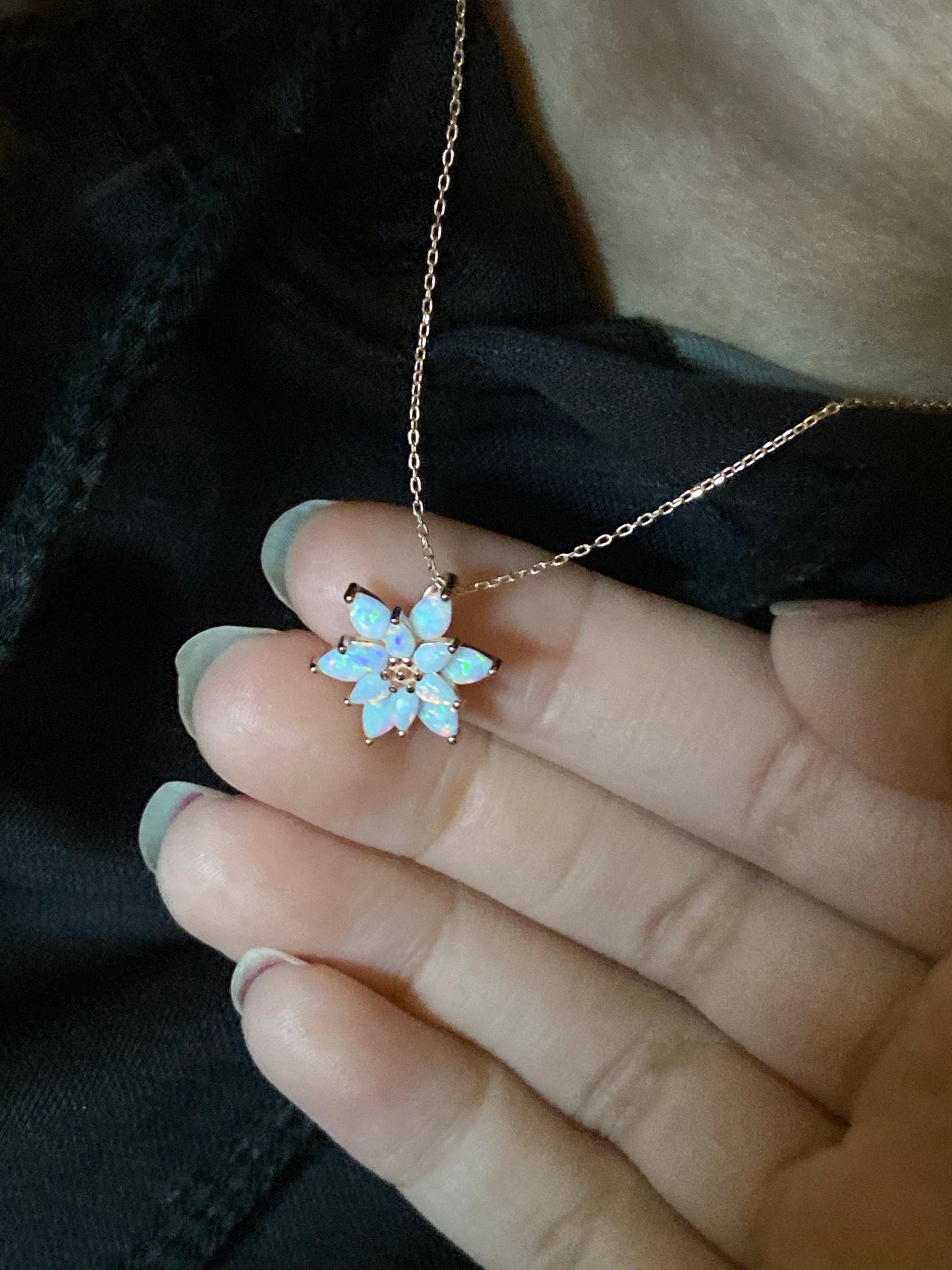 Opal Flower Necklace,Dainty Opal Necklace, Opal Flower Necklace ,White Opal Necklace Gold,Mothers Day Gift, Briedsmaid Necklace,Gift for her