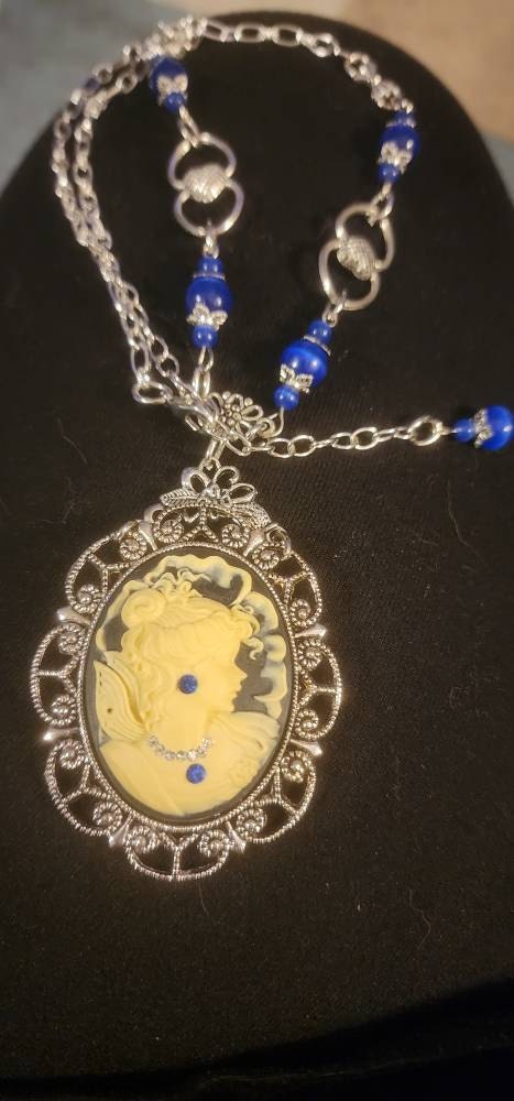 Cameo Necklace, Gold Necklace, Agate Necklace, Vintage jewelry, Cameo Pendant, Vintage Necklace, Vintage jewelry, Victorian necklace Gift