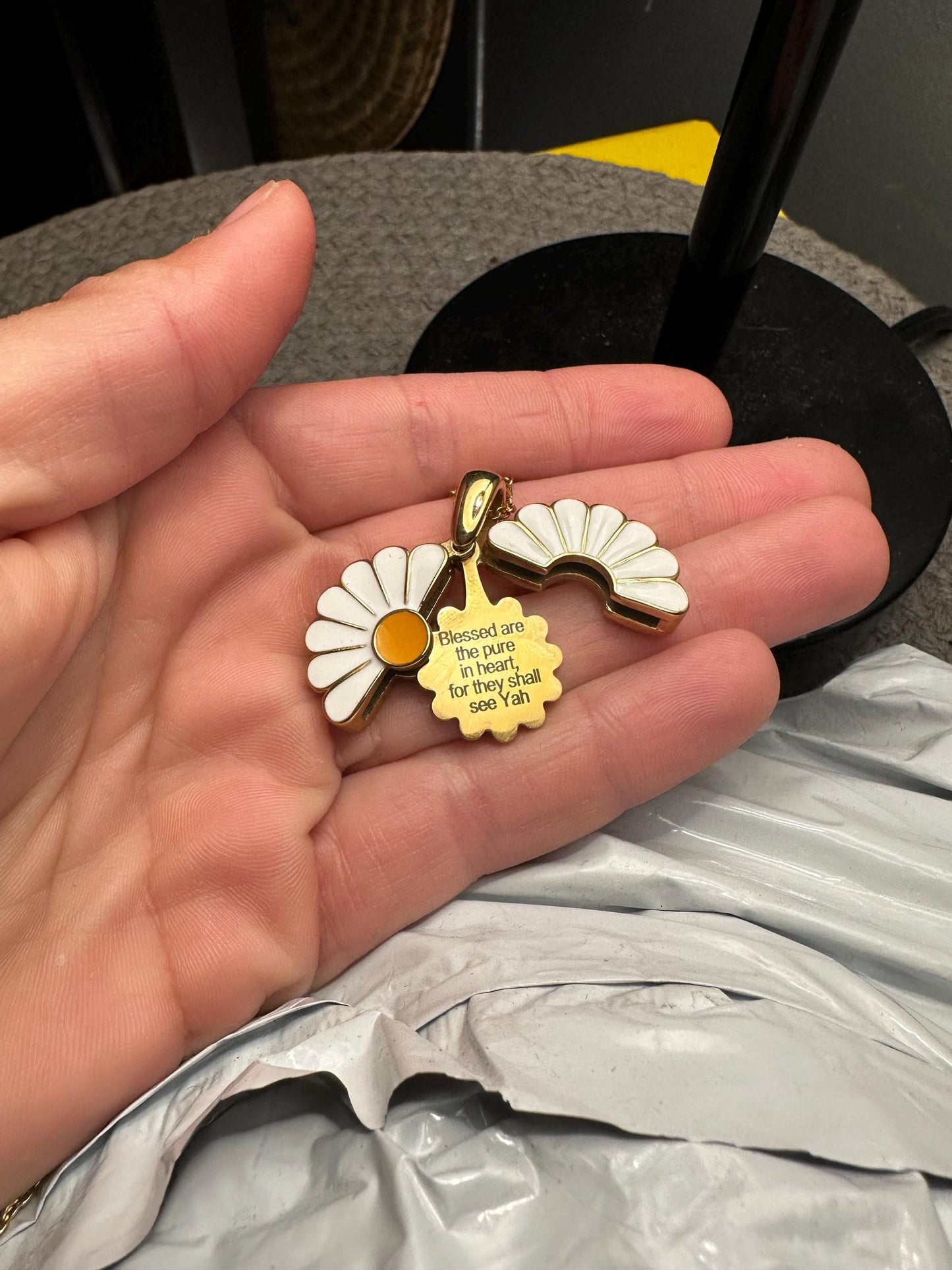Personalized Hidden Message Daisy Locket Necklace - Customizable Gift for Her， God Mother Gift, tiny mustard seed, Christian Gifts for her