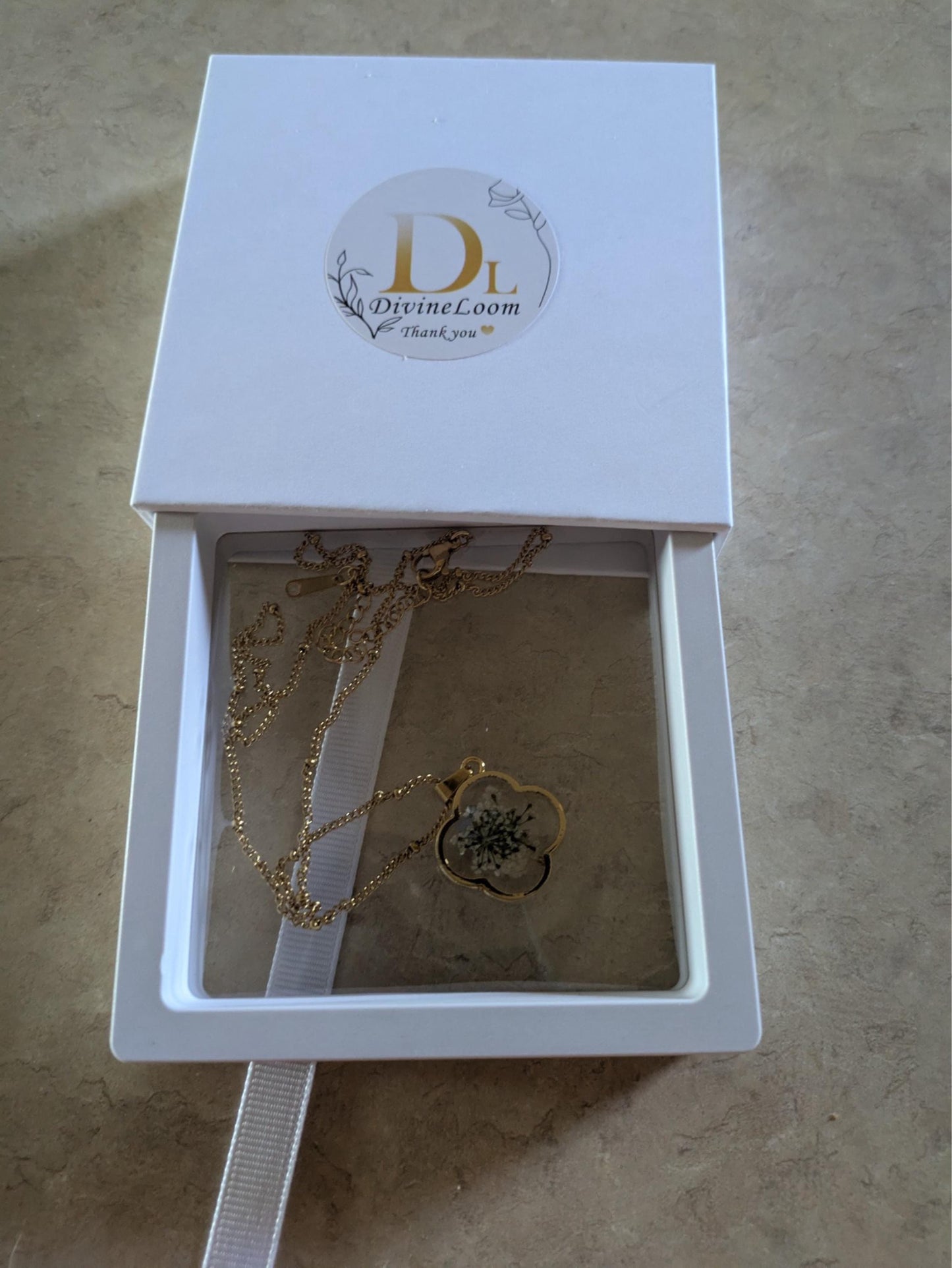 Forget Me Not and Baby's Breath Necklace, Resin Real Pressed Flower Jewerly, ForgetMeNot, Miscarriage Gift, Necklace for Women, Gift for Her