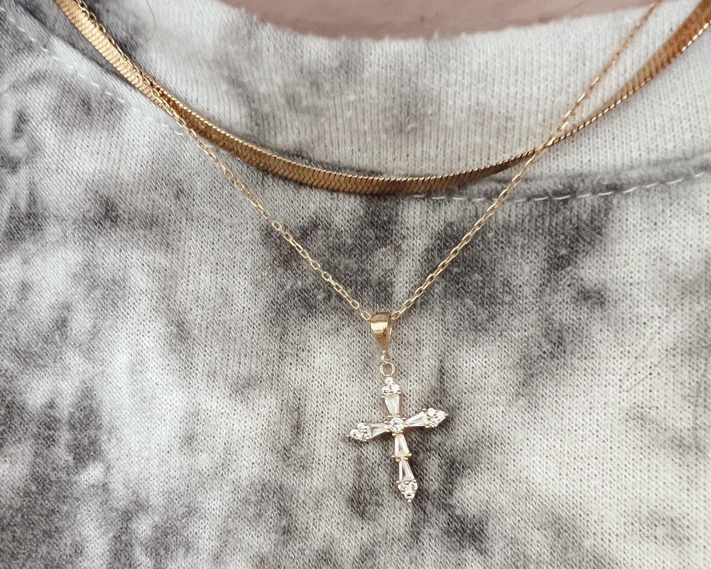 Minimalist Diamond Cross Necklace,Pave Cross Necklace, Baptism Gift,Cross Jewelry, Communion Cross Necklaces, Religious Protective Necklace