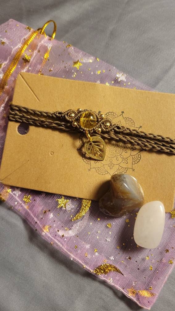 Leaf - Healing Crystal Macrame Choker, boho hippie choker necklace, bohemian jewelry, leaf jewelry, customizable choker, elven jewelry