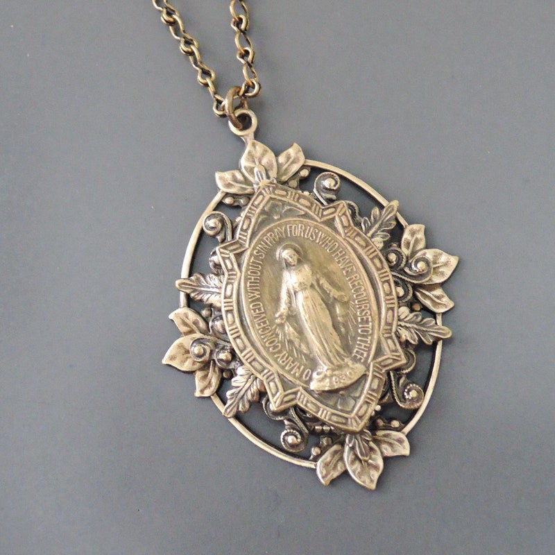 Vintage Jewelry - Vintage Brass Necklace - Mother Mary Necklace - Catholic jewelry - Spiritual Jewelry - Chloe's Vintage Jewelry