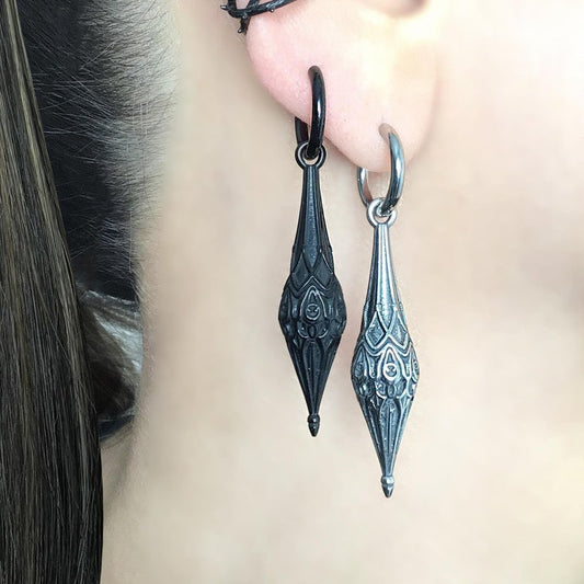 Gothic Pendulum Hoop Earrings, Gothic spike Lilla hoop earrings, Spike earrings hoop earrings, Goth jewelry, black hoop, statement earrings
