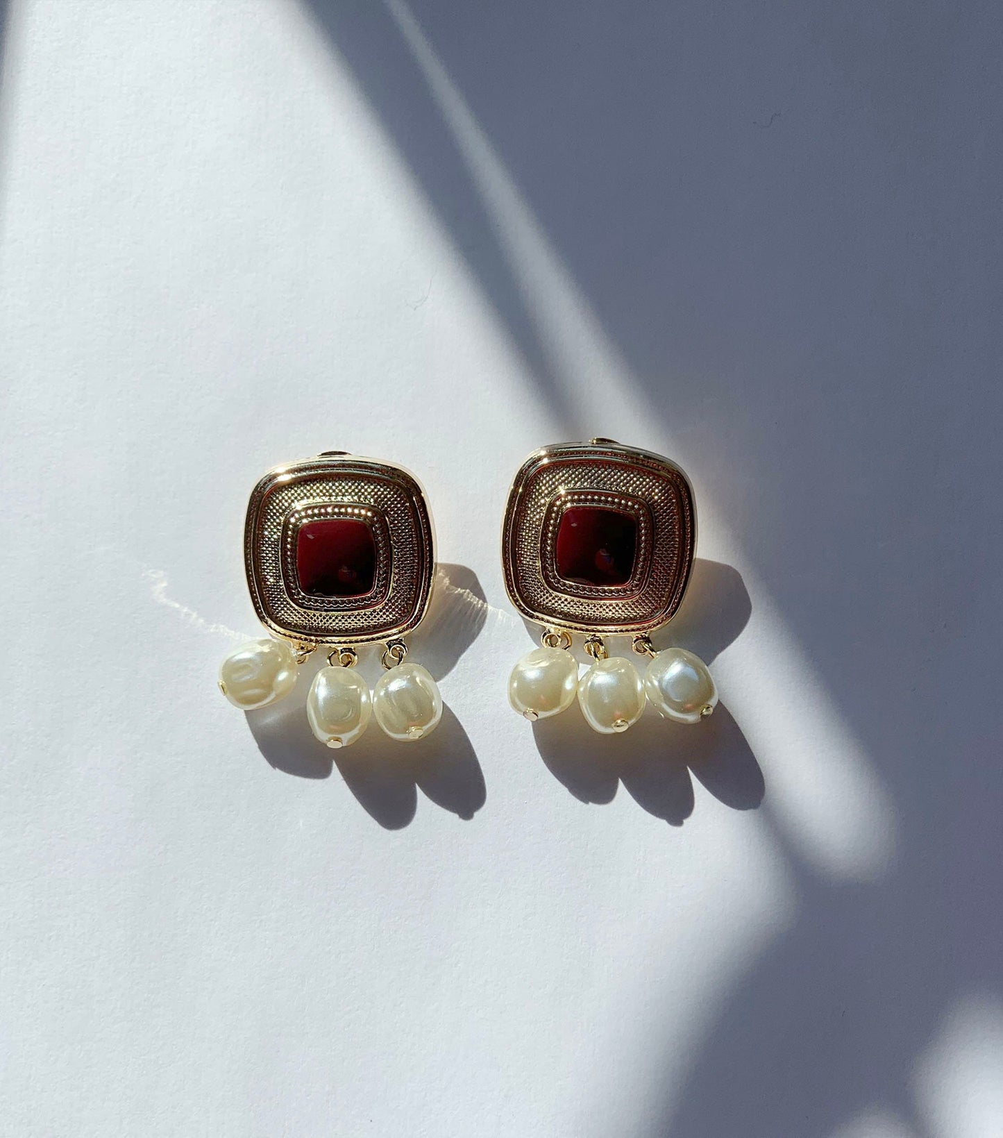 Square drop pearl earrings - Vintage style pearl earrings - Unique earrings - Pearl dangle earrings -Vintage gold earrings MK