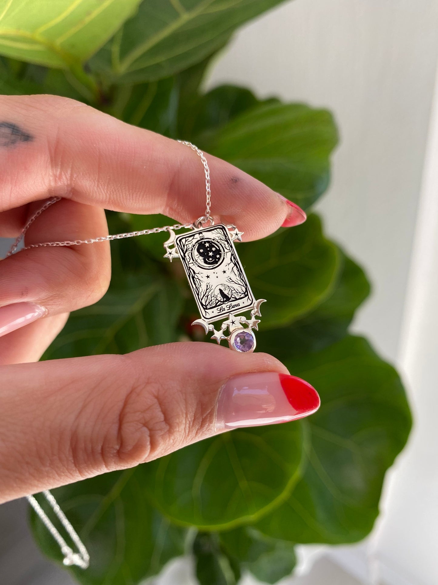 Tiny La luna ( Linerworks design) with amethyst stone 925 silver necklace