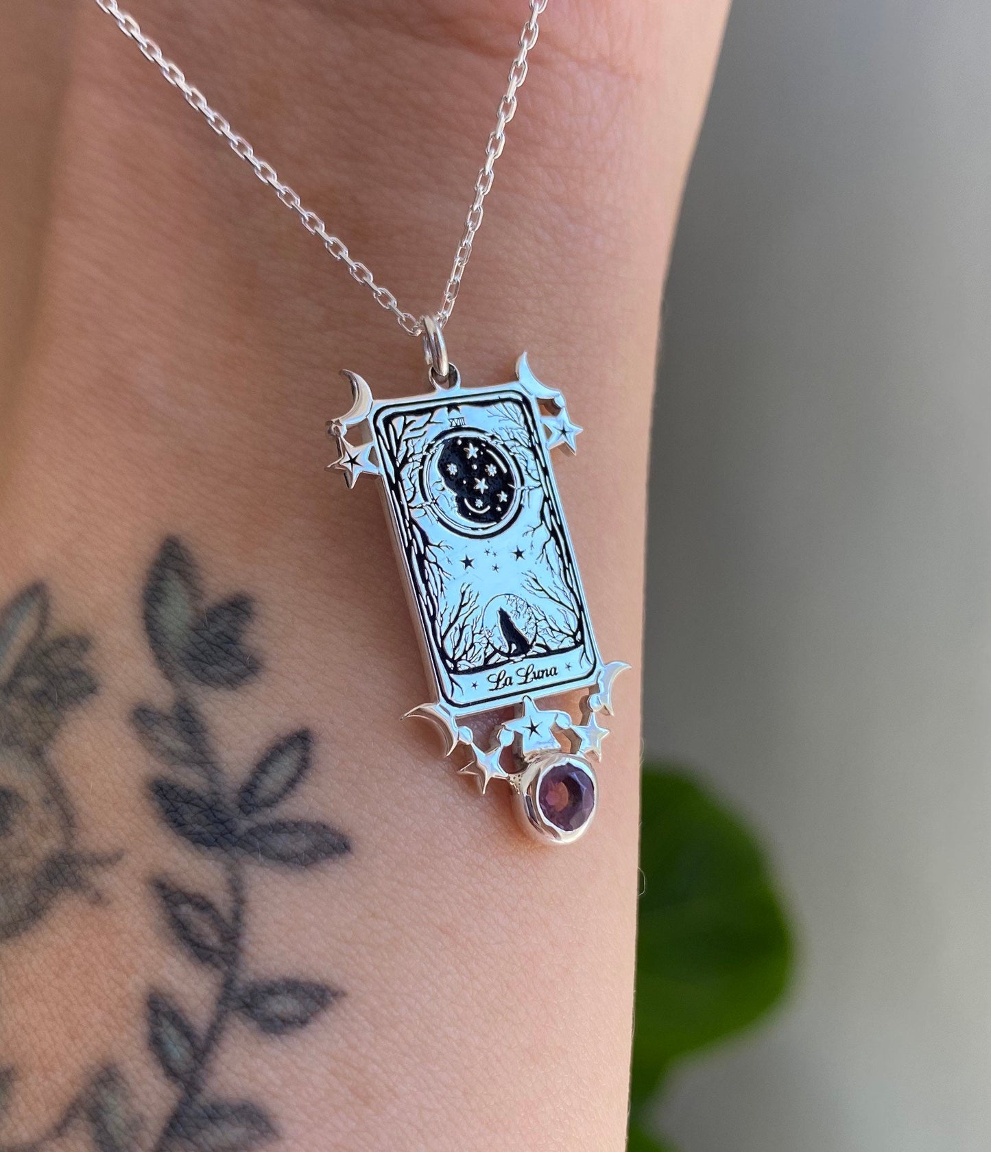 Tiny La luna ( Linerworks design) with amethyst stone 925 silver necklace