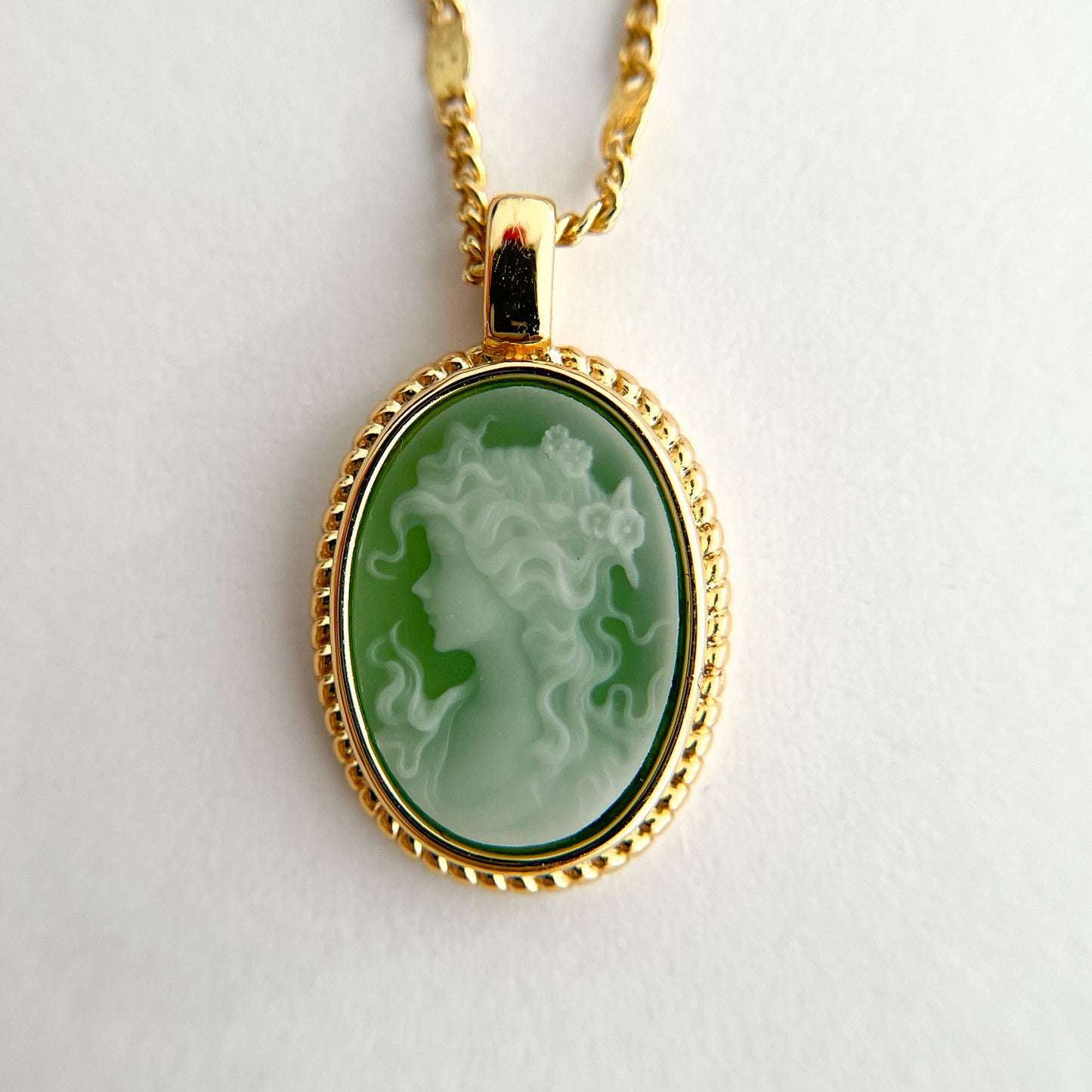 Cameo Necklace, Gold Necklace, Agate Necklace, Vintage jewelry, Cameo Pendant, Vintage Necklace, Vintage jewelry, Victorian necklace Gift