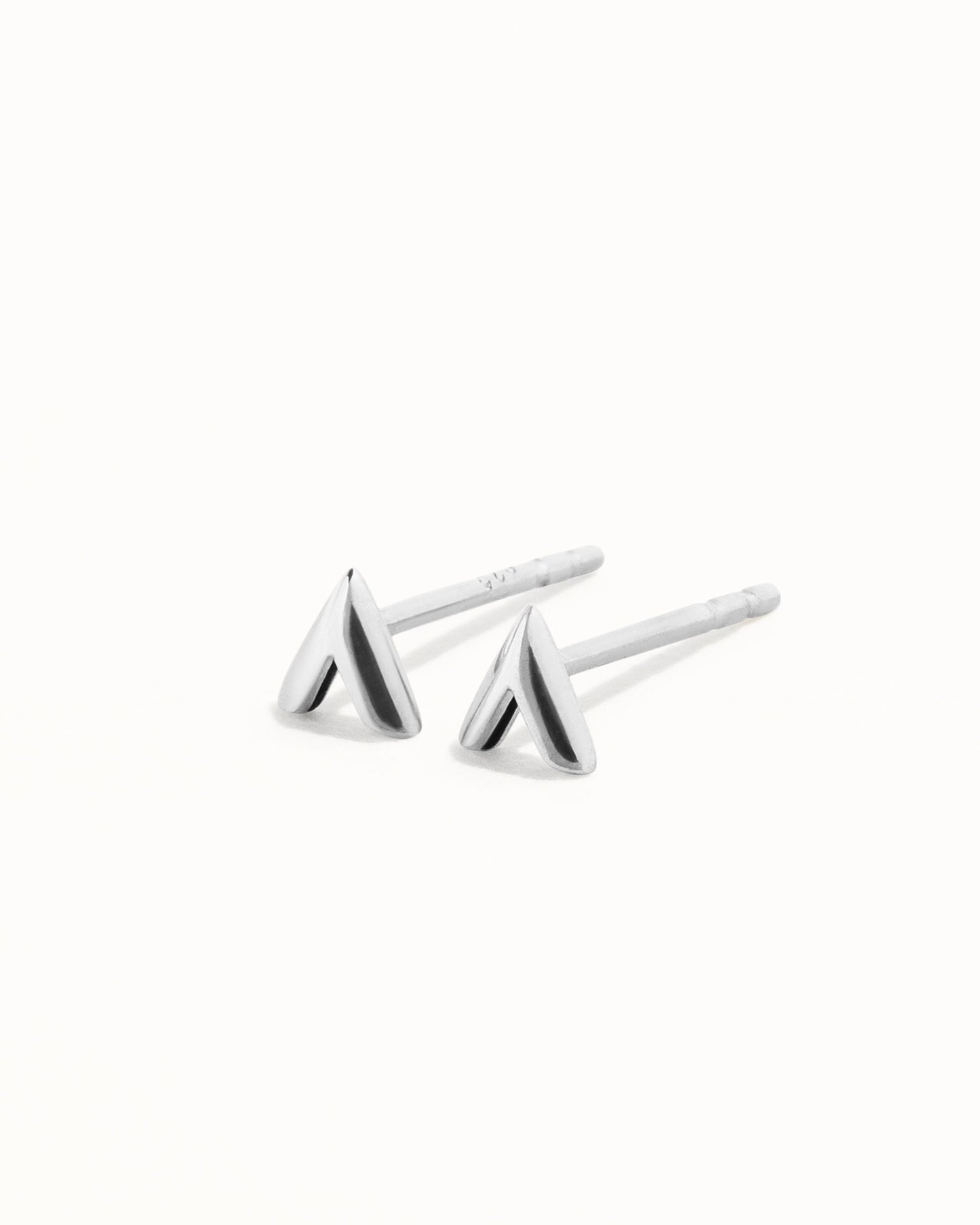 Triangle Arrow Arrowhead Stud Earrings Silver & Gold Minimalist Geometric Earrings Dainty Tiny Stud Earrings - CST015