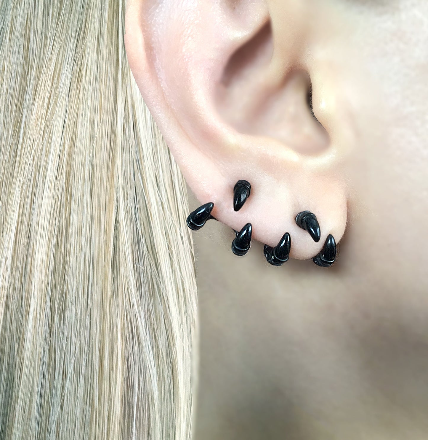 Dragon Claw Front and back earrings, claw earrings, Ear jacket earrings, Gothic earrings, edgy earring, dragon earrings, dragon claw studs
