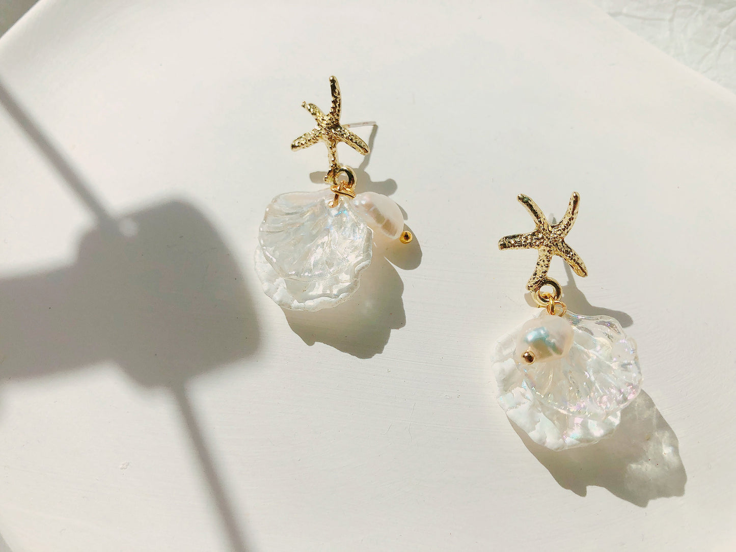 Gold Starfish Earrings/Sea Shell Pearl Dangle Earrings/Starfish With Seashell Earrings/Summer Earrings/Beach and Tropical Gifts