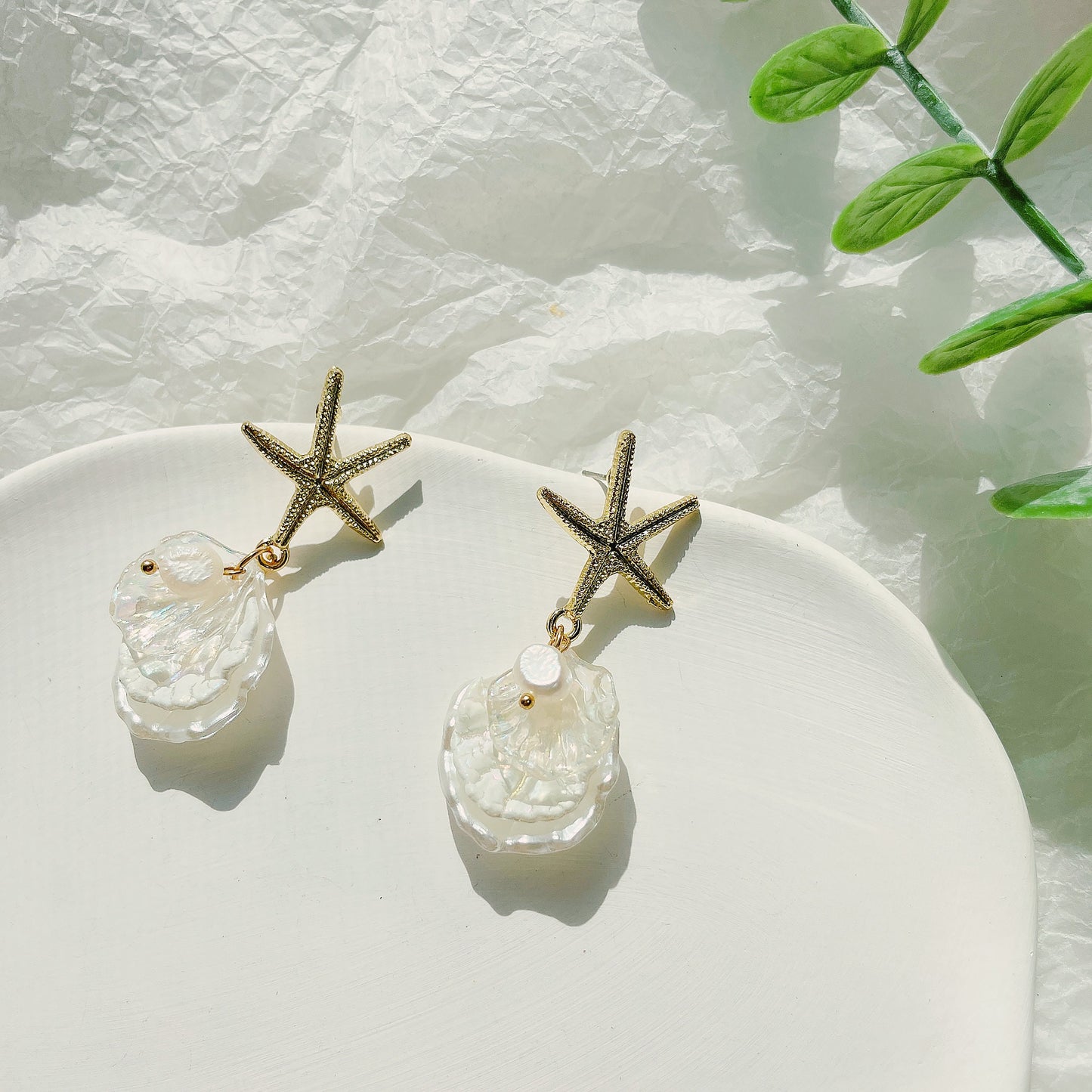 Gold Starfish Earrings/Sea Shell Pearl Dangle Earrings/Starfish With Seashell Earrings/Summer Earrings/Beach and Tropical Gifts