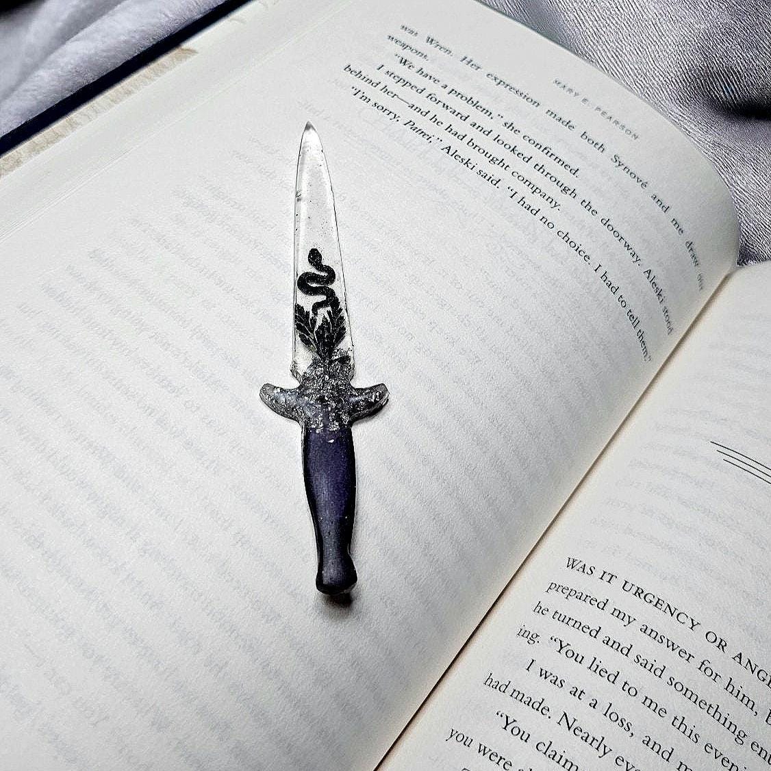 Custom Dagger Bookmark Set - Wedding Party Favors, Book Nook Accessories, Personalize Your Reading Experience