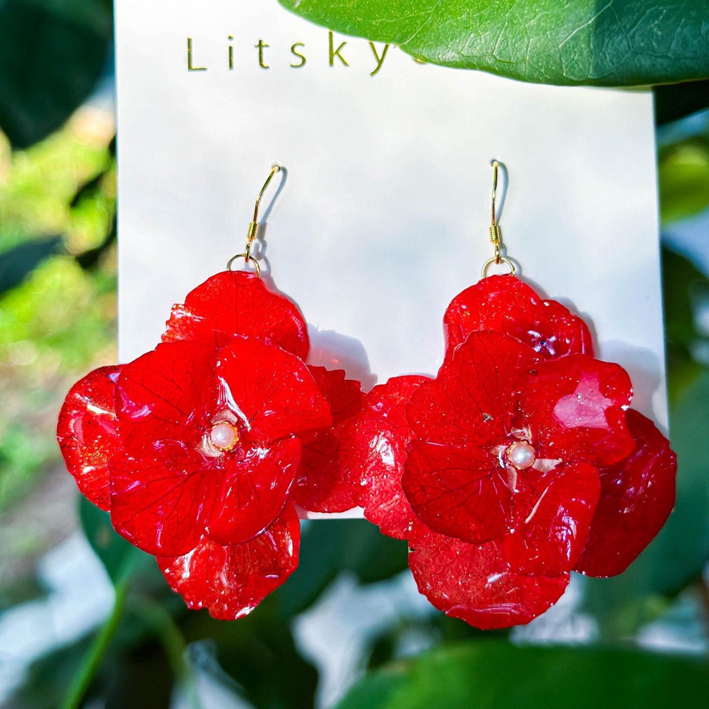 Real Hydrangea Flower Earrings, Handmade Pressed Hydrangea Flower Resin Earrings, Dried Flower Dangle Drop Earrings, Christmas Gift For Her