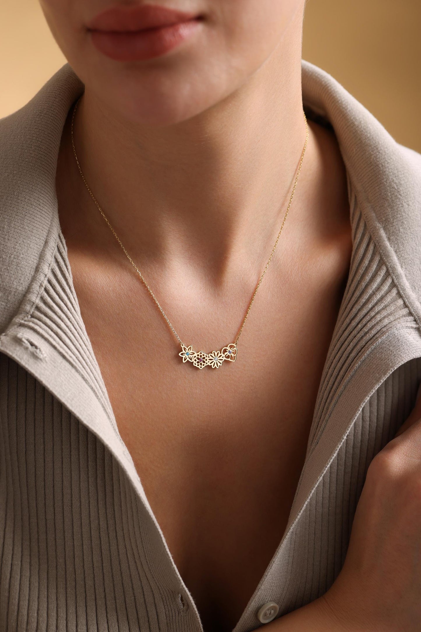 Dainty Birthflower necklace , Personalized Christmas Gift, Birthflower Necklace with Birthstone, Family necklace, Mothers day gift