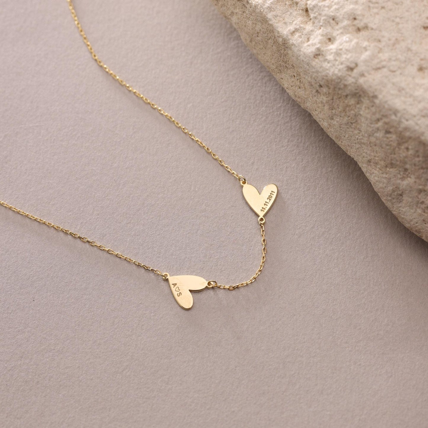 14K Personalized Engraved Hearts Name Necklace,Personalized Mom Necklace with Kids Names,Family Heart Pendant Necklace,Christmas Mom Gift