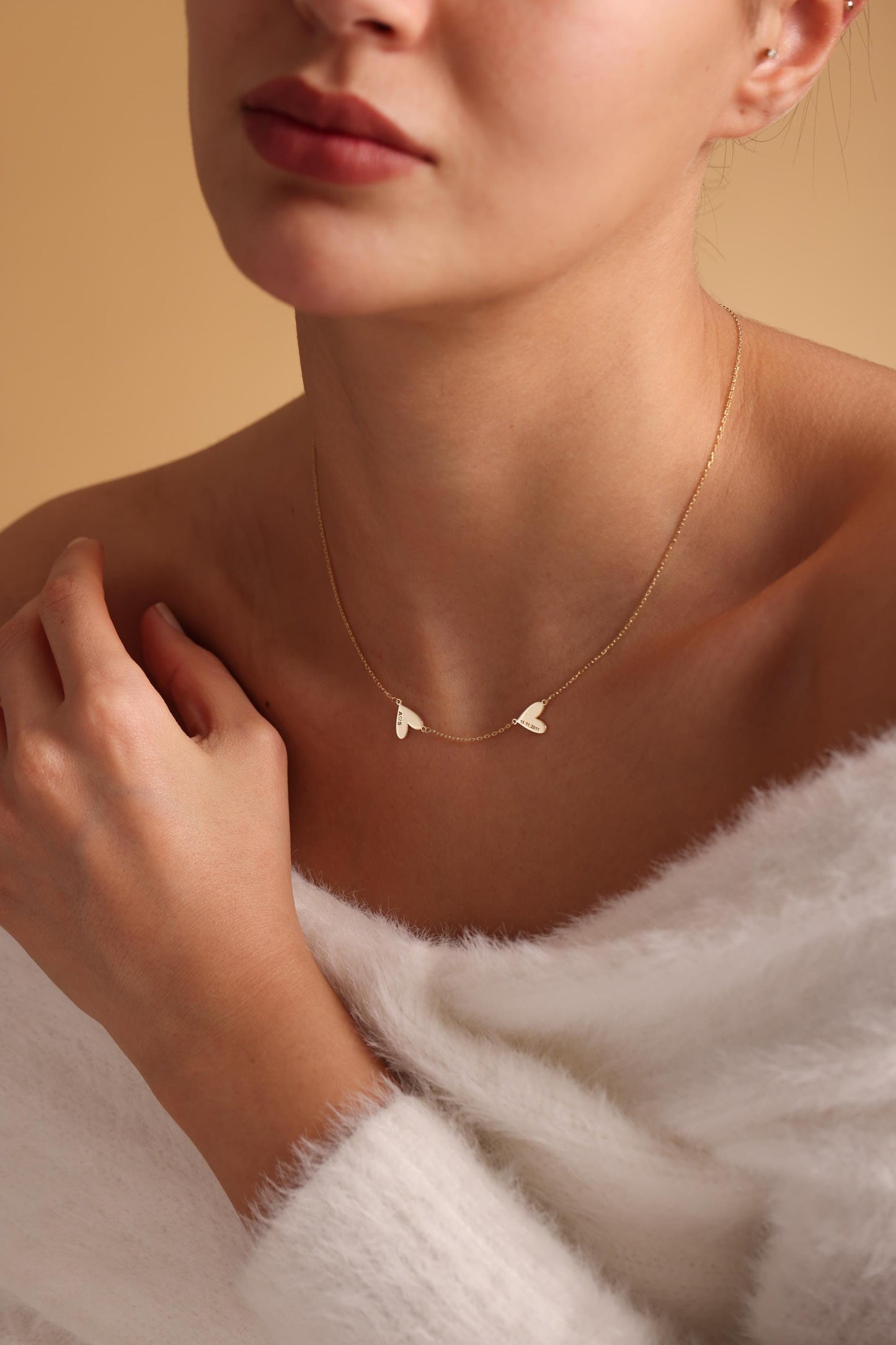14K Personalized Engraved Hearts Name Necklace,Personalized Mom Necklace with Kids Names,Family Heart Pendant Necklace,Christmas Mom Gift