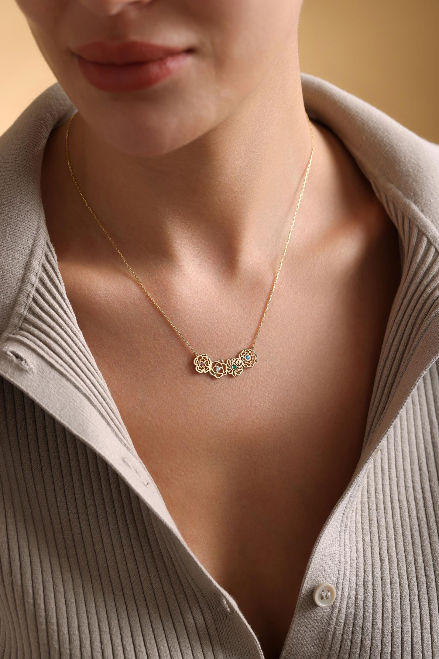 Dainty Birthflower necklace , Personalized Christmas Gift, Birthflower Necklace with Birthstone, Family necklace, Mothers day gift