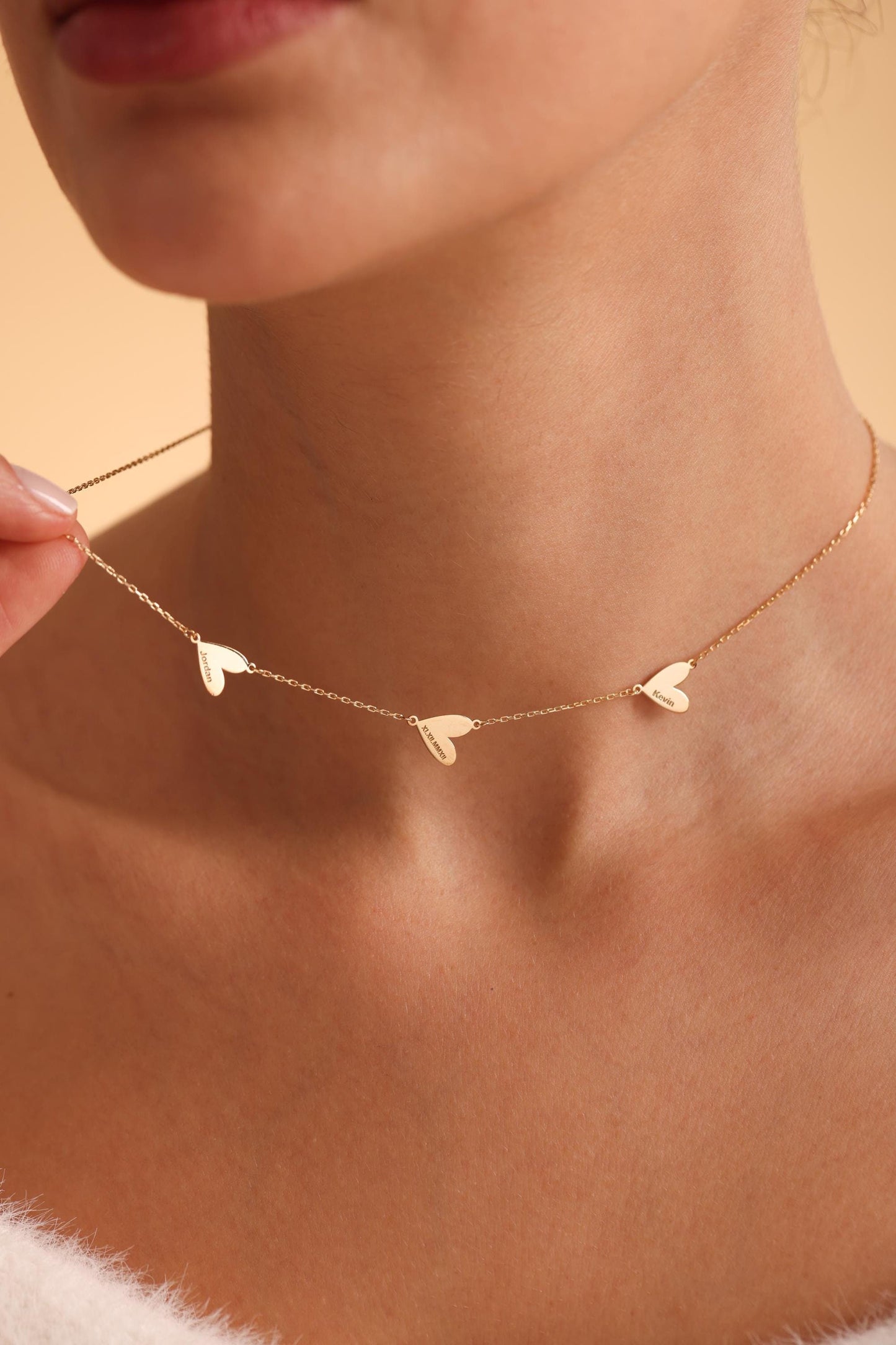 14K Personalized Engraved Hearts Name Necklace,Personalized Mom Necklace with Kids Names,Family Heart Pendant Necklace,Christmas Mom Gift
