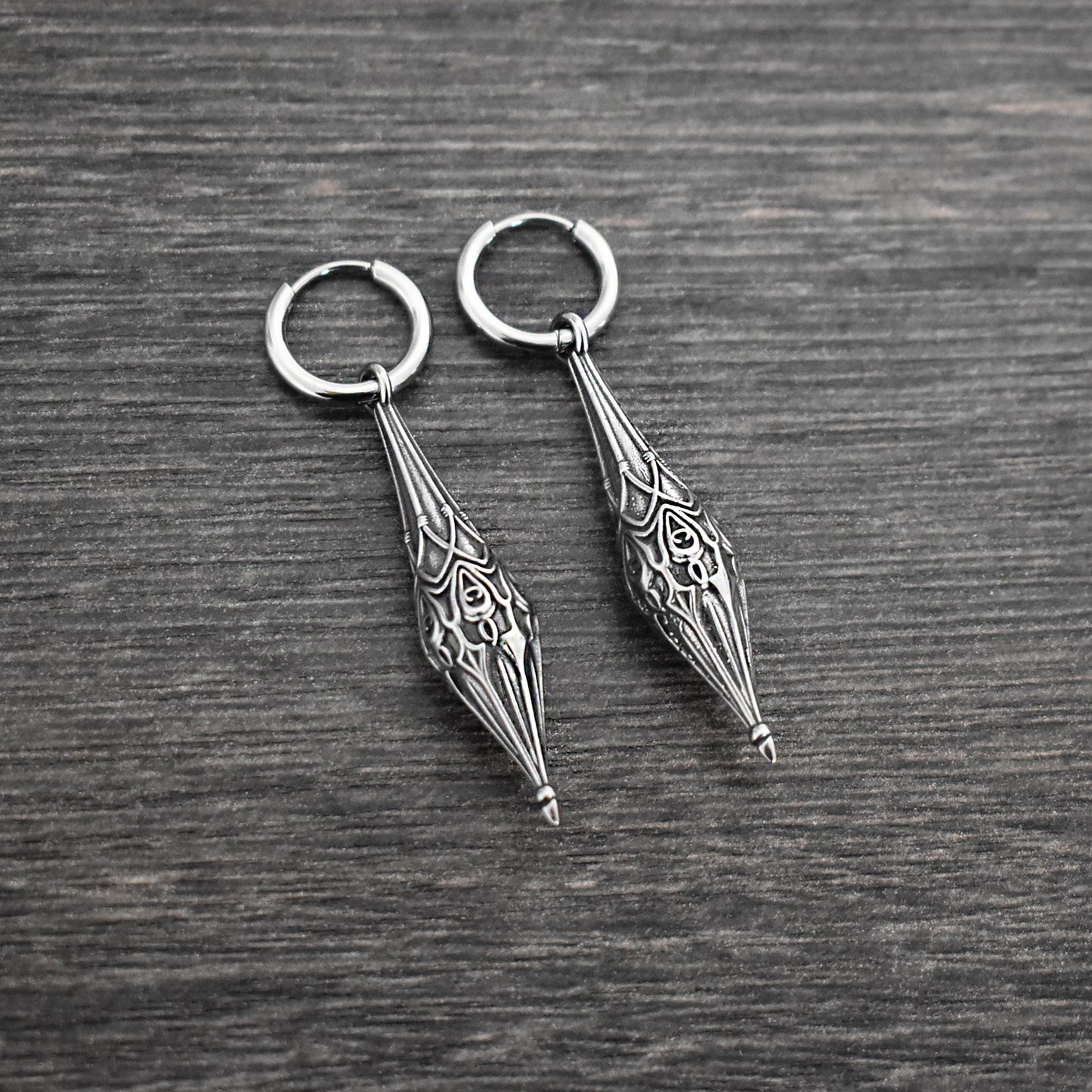 Gothic Pendulum Hoop Earrings, Gothic spike Lilla hoop earrings, Spike earrings hoop earrings, Goth jewelry, black hoop, statement earrings